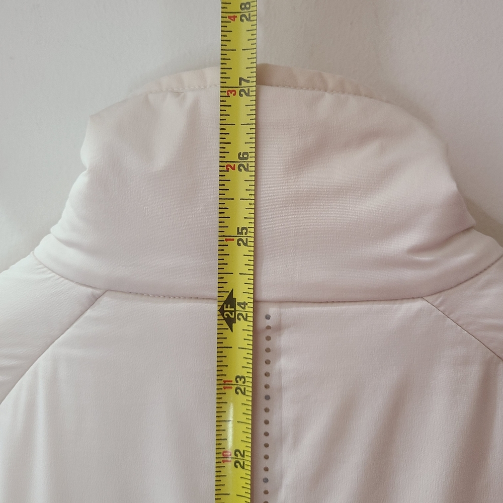 Lululemon Run For Cold Thermo-regulating Reflective Active Jacket in White Sz 4 - Picture 15 of 16
